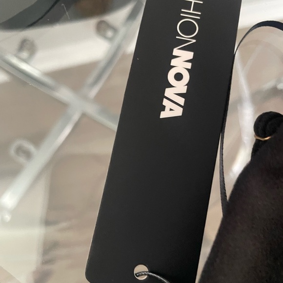 Fashion Nova Sleek Black Cutout Bodysuit - Picture 4 of 4